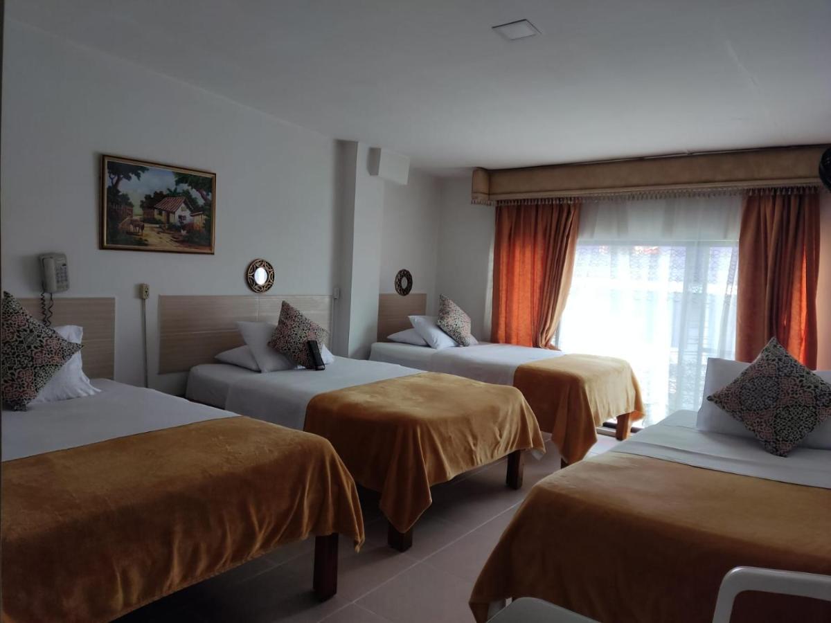 Hotel Mirador Plaza Pereira Esterno foto