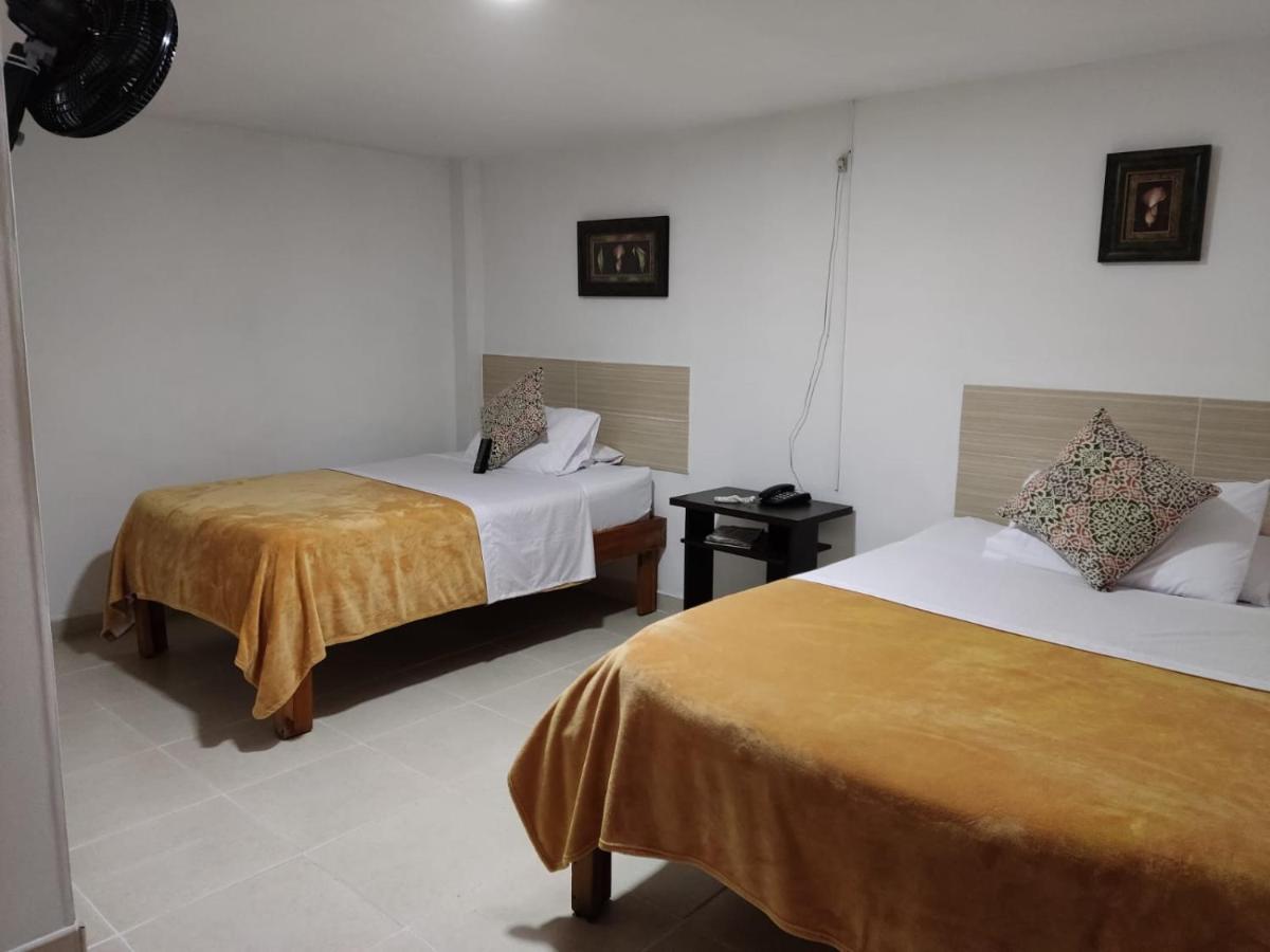 Hotel Mirador Plaza Pereira Esterno foto