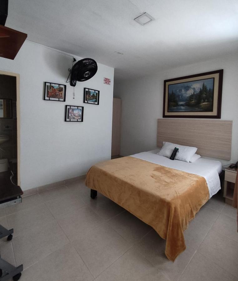 Hotel Mirador Plaza Pereira Esterno foto