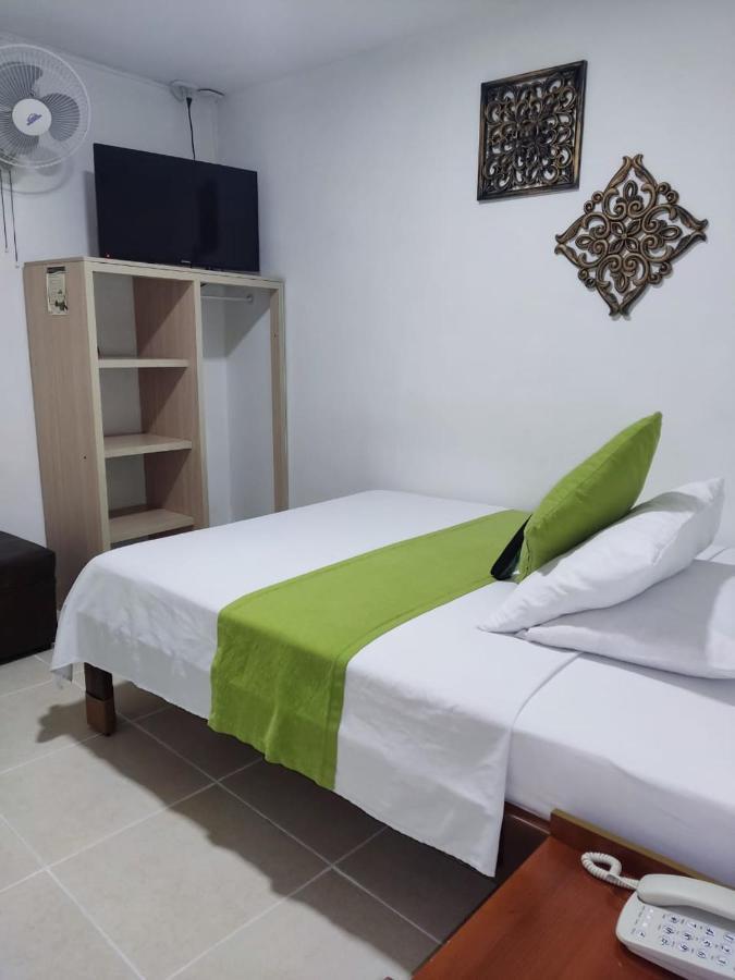 Hotel Mirador Plaza Pereira Esterno foto