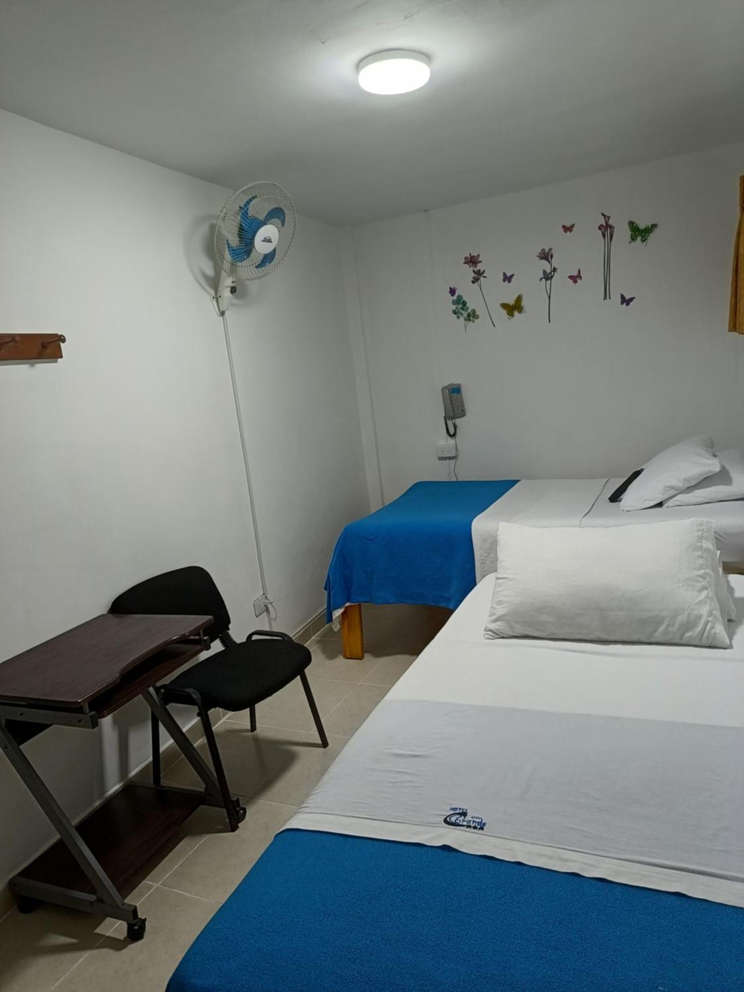 Hotel Mirador Plaza Pereira Esterno foto