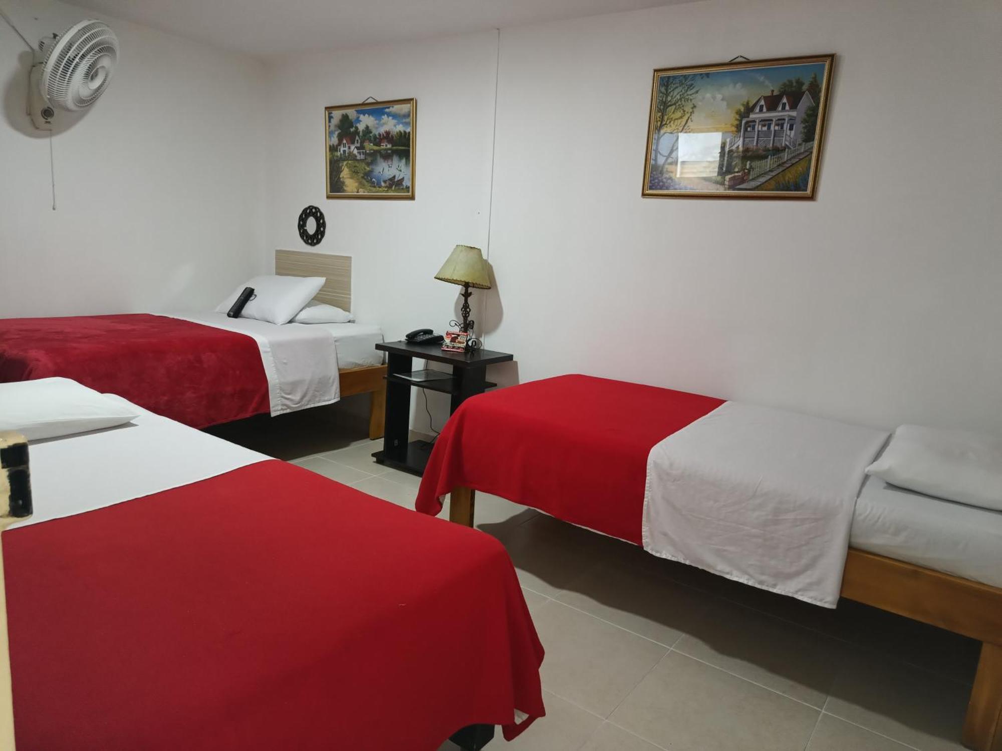 Hotel Mirador Plaza Pereira Esterno foto