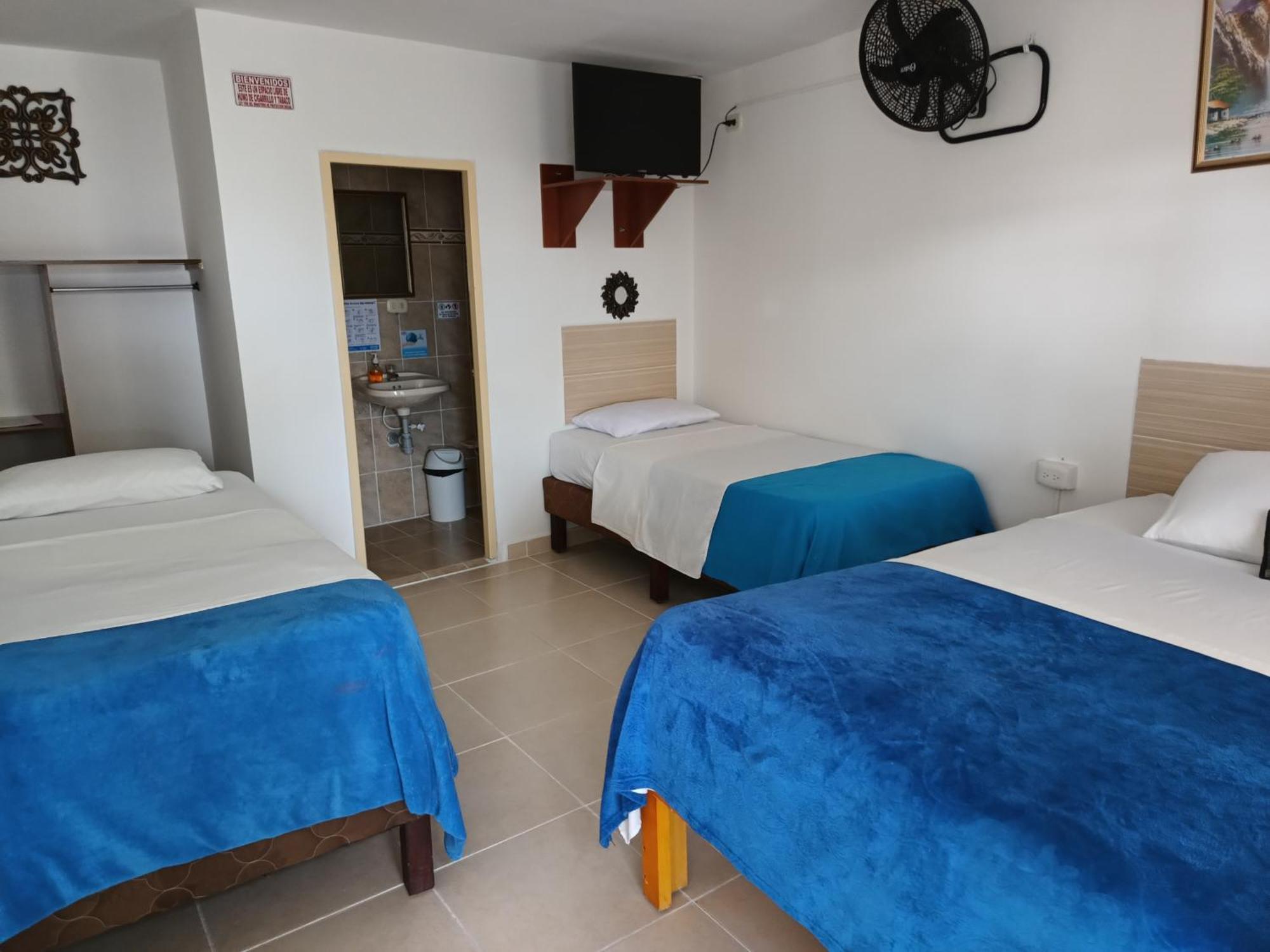 Hotel Mirador Plaza Pereira Esterno foto
